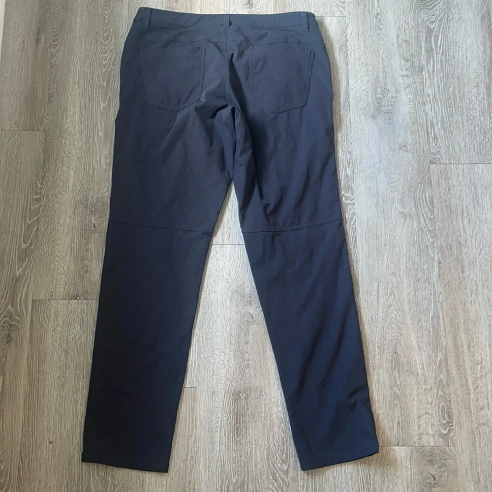 Lululemon Black commission pants chinos dress gray size 34 slim leg
